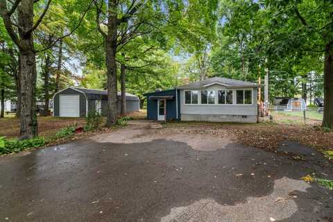 W5126 SHADY Lane, SHAWANO, WI 54166