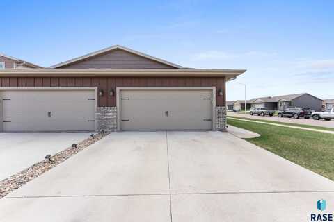 9625 W Broek Dr, Sioux Falls, SD 57106