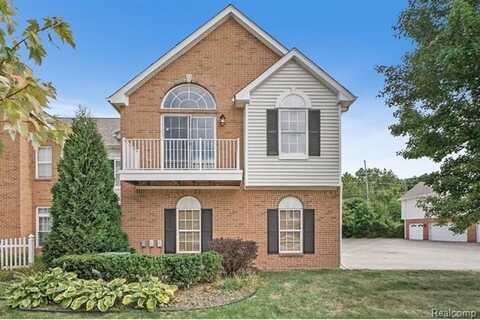 606 Olde English Circle, Howell, MI 48855