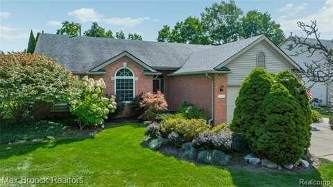 6555 Westphalia, West Bloomfield, MI 48324
