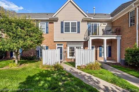 2960 Cottonwood Drive, Waterford, MI 48328