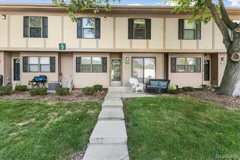 24851 Auburn Lane, Southfield, MI 48033