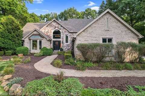 1168 Eagle Nest Drive, Milford, MI 48381