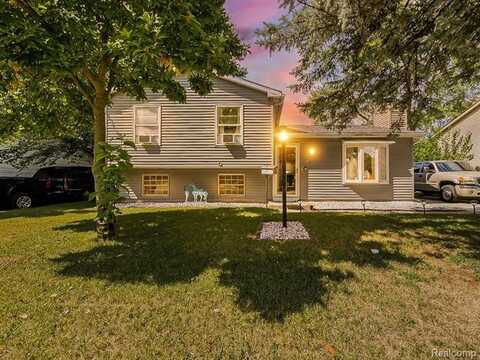 15816 Woodmont Street, Romulus, MI 48174