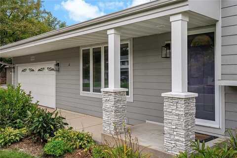 7132 Glenross Road, Woodbury, MN 55125
