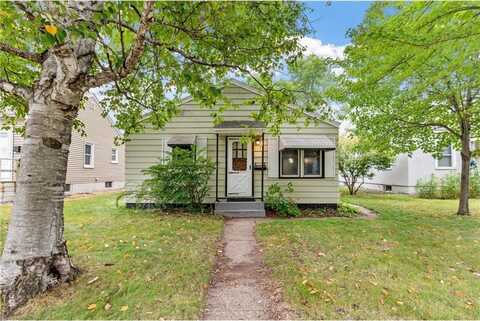 122 20th Avenue N, Saint Cloud, MN 56303