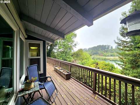 97790 S BANK CHETCO RIVER RD, Brookings, OR 97415