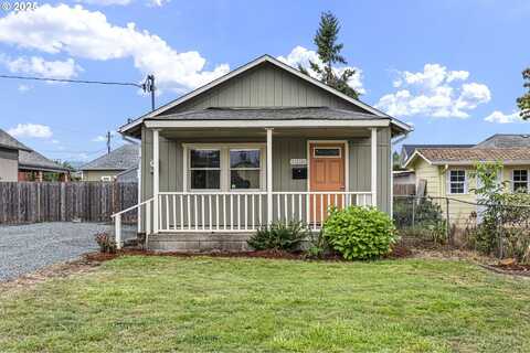 221 S 11TH ST, Cottage Grove, OR 97424