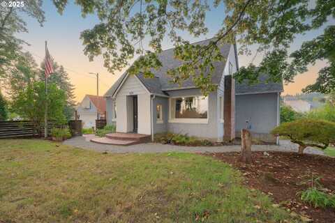 1025 NW PACIFIC HWY, La Center, WA 98629