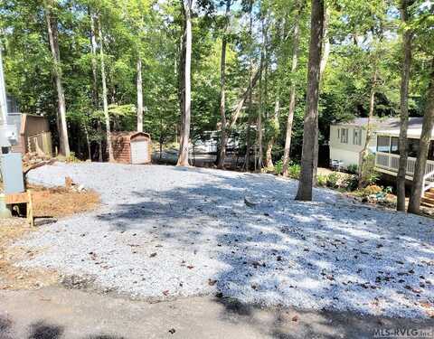 42 Chaco Trail, Bracey, VA 23919