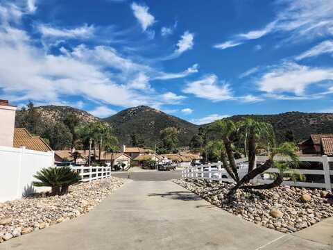 9410 Brian Way, El Cajon, CA 92021