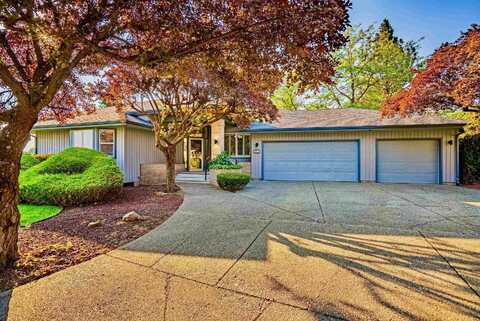 9718 W Masters Ln, Cheney, WA 99004