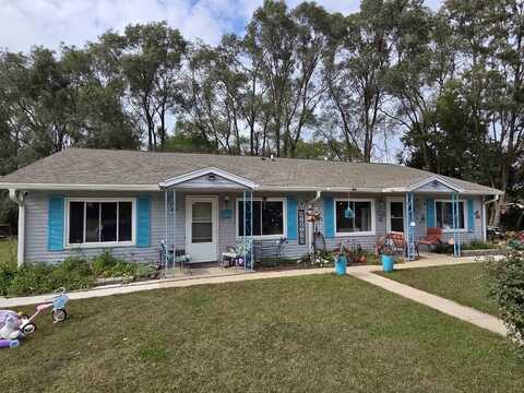 419/423 E Franklin Street, Portage, WI 53901