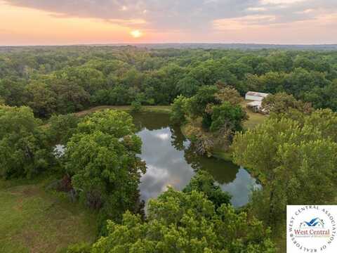 466 NW 391, Clinton, MO 64735