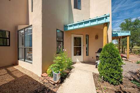 2963 Camino Piedra Lumbre, Santa Fe, NM 87505
