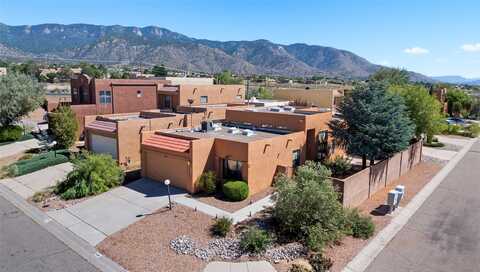 2141 Coyote Willow Avenue NE, Albuquerque, NM 87122