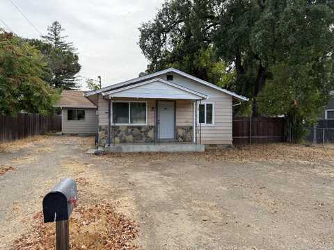 1715 School Street, Anderson, CA 96007