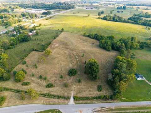 702 W Becks Mill Road, Salem, IN 47167