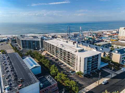 935 Ocean Ave, Ocean City, NJ 08226