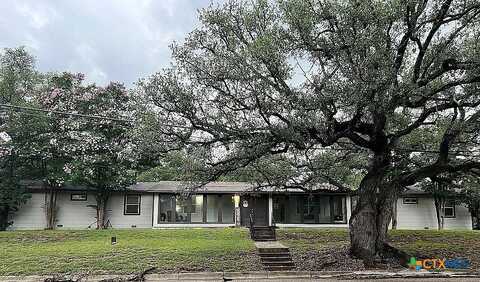 504 S Howe Street, Lampasas, TX 76550