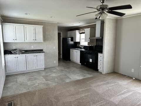 17125 Somerset, Macomb, MI 48044