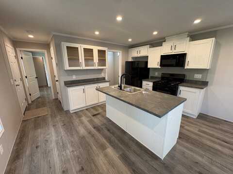 57796 Lancaster Rd, Washington, MI 48094