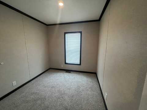 345 Yorkshire, Newport, MI 48166