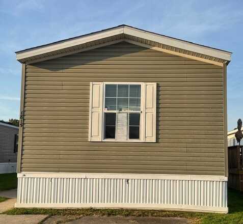 1845 Everest, Monroe, MI 48161