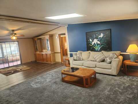 50091 Wensleydale Court, Shelby, MI 48315