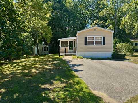 18 Pleasant Valley Road, Dover, NH 03820