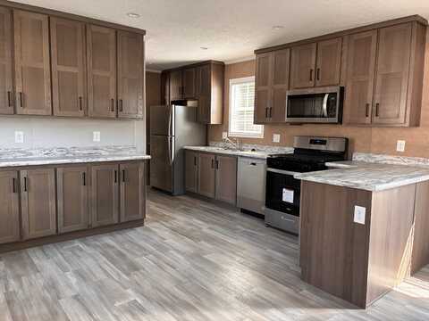 256 Norman Dr, Highland, MI 48357
