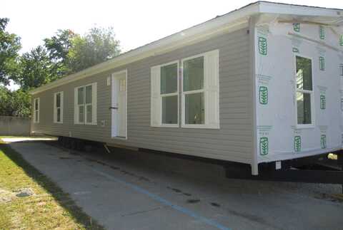 43888 Eureka Dr, Clinton, MI 48036