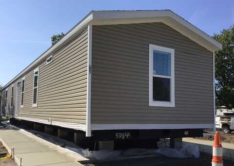 65 East Woodside, Holland, OH 43528