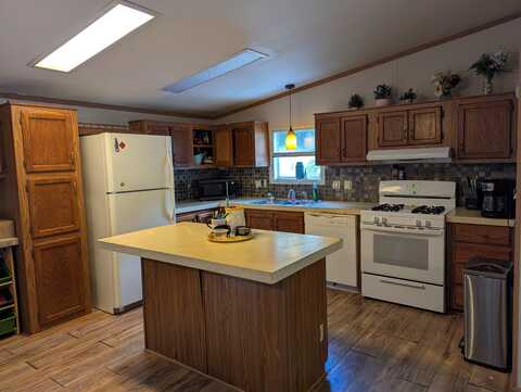 13646 Oaktree Court, Grand Haven, MI 49417