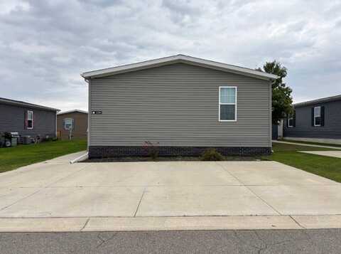 6284 Princess Blvd, Fenton, MI 48430