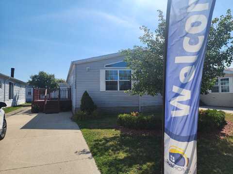 14496 Bronte Dr. South, Shelby, MI 48315