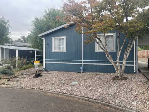 17909 S Country Village Dr, Oregon City, OR 97045