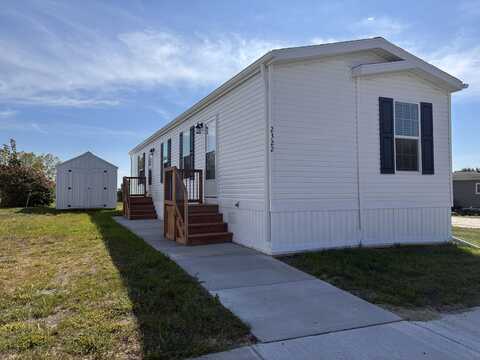 2322 Maclaren Dr, Highland, MI 48357