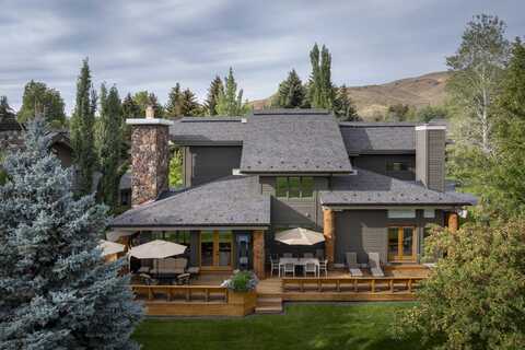 901 Cheyenne Ct, Sun Valley, ID 83353