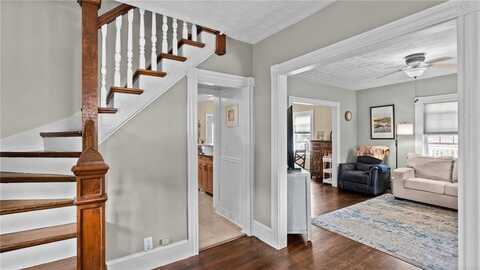 55 Brinton Avenue, Warwick, RI 02889