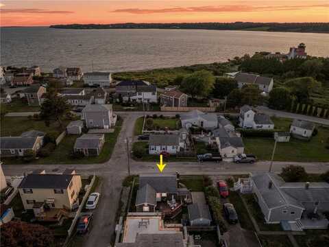 30 Ronnie Avenue, Tiverton, RI 02878
