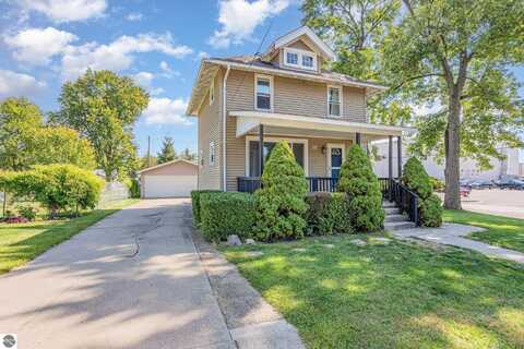 704 Republic Avenue, Alma, MI 48801