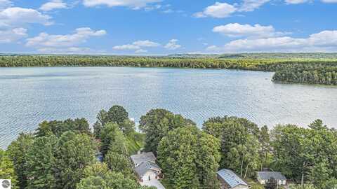 4911 Lakeview Drive, Interlochen, MI 49643