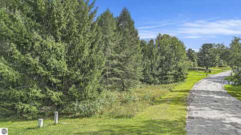 2952 Old Farm Lane, Traverse City, MI 49685