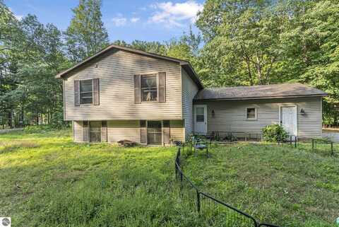 10583 Wildwood Road, Interlochen, MI 49643