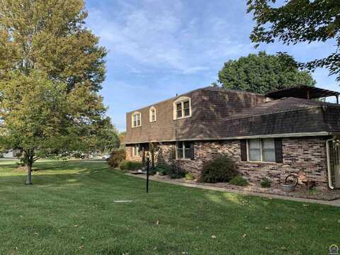 3342 SW Friar RD, Topeka, KS 66614