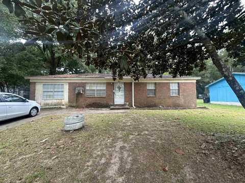 821 BRIANDAV Street, Tallahassee, FL 32305