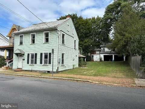 413 CHURCH STREET, HUNTINGDON, PA 16652