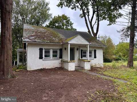 936 CHESTNUT STREET, DOUGLASSVILLE, PA 19518