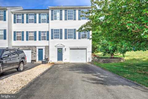 445 CHARLES CIRCLE, YORK, PA 17406